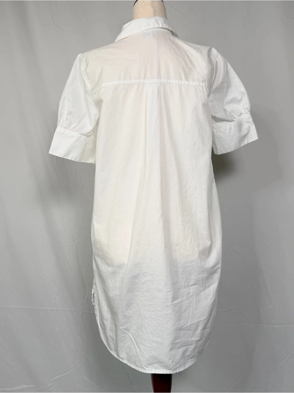 Old Navy White Short-Sleeve Shirt Dress with pockets. Coastal, clean and classic